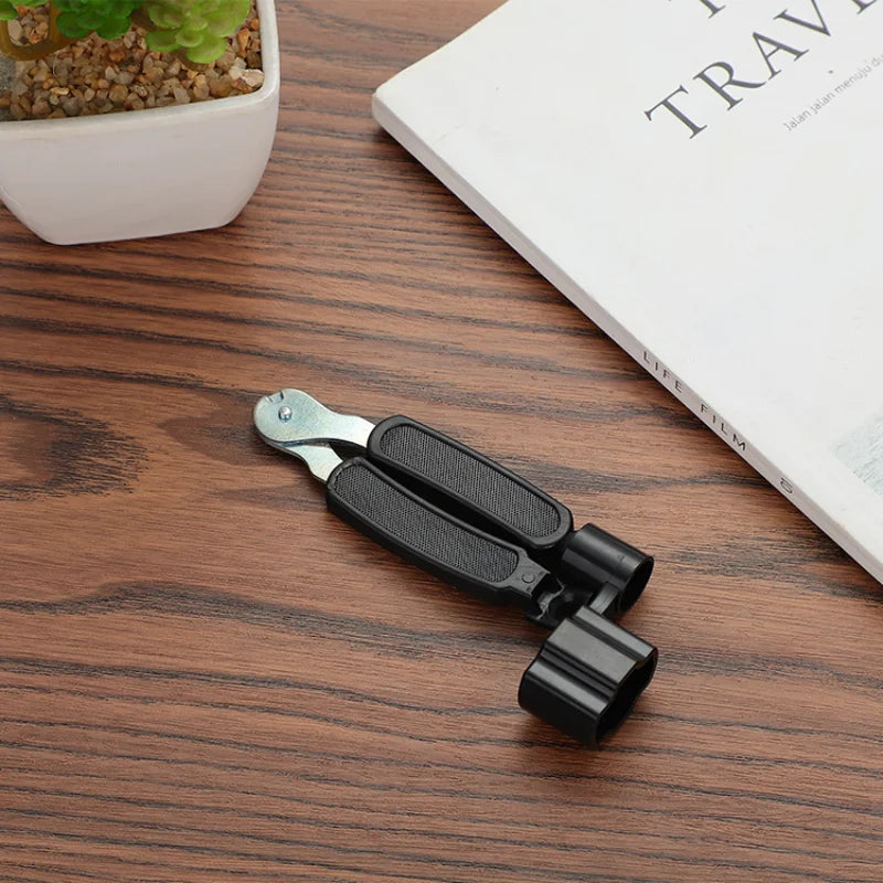 Herramienta 3 en 1 para Cambio de Cuerdas – Cortador, Enrollador y Extractor de Clavija